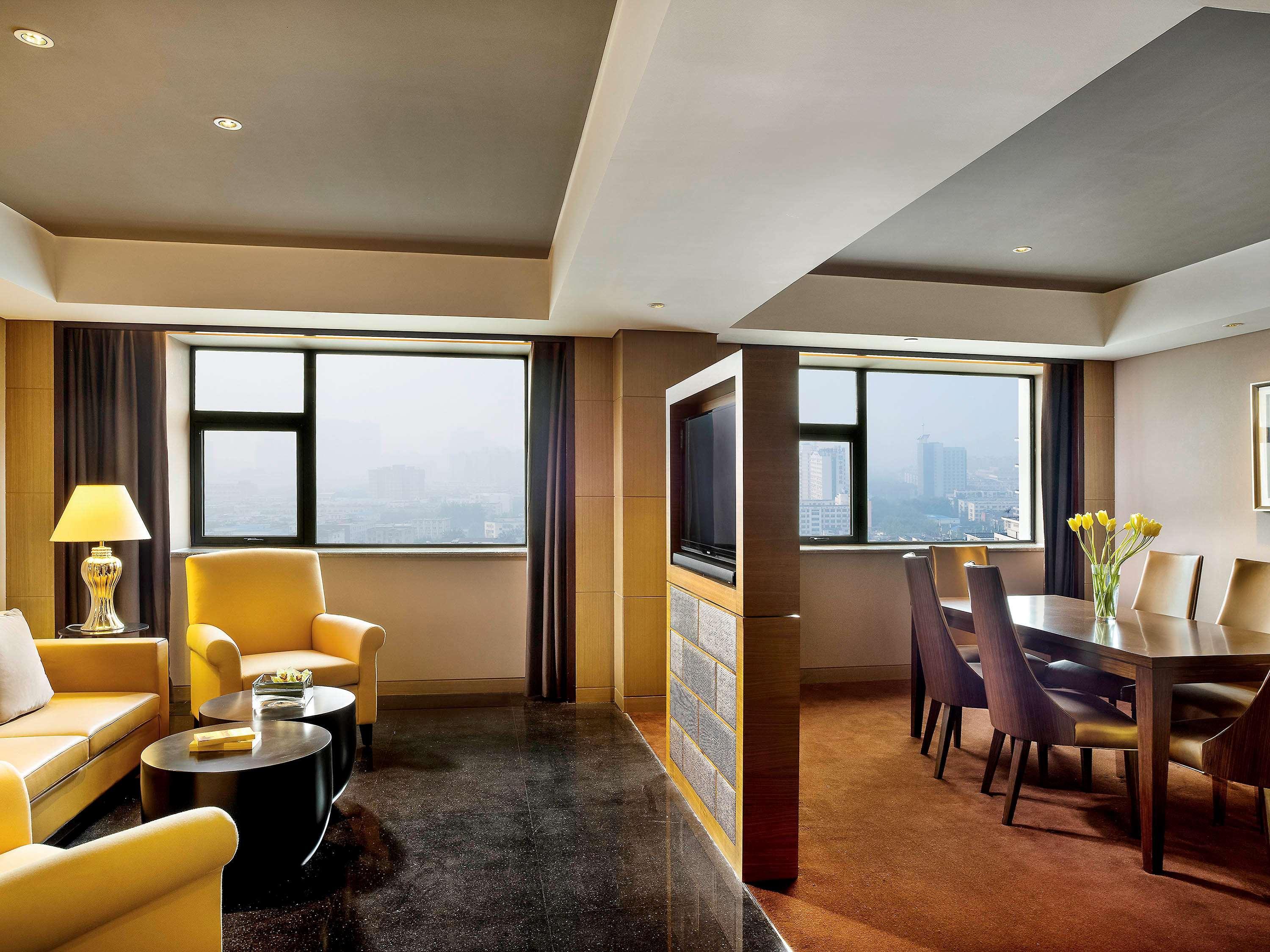 Готель Sofitel Zhengzhou International Екстер'єр фото